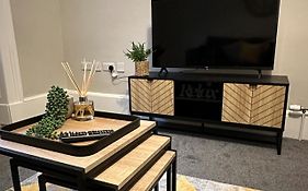 Trendy West End Apartment, Glasgow